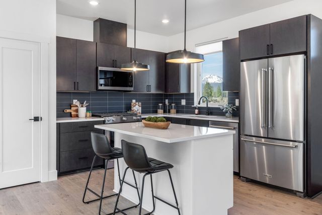 1035 W Linda Avenue Lot 38, Sisters, OR 97759