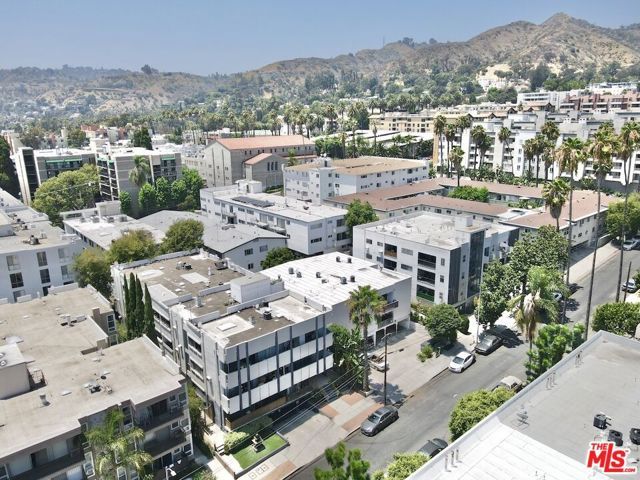 1627 N Poinsettia Place, Los Angeles, CA 90046