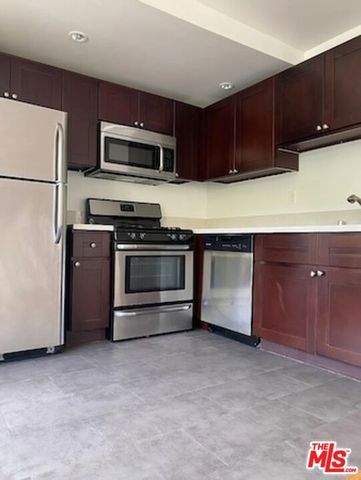 1627 N Poinsettia Place, Los Angeles, CA 90046