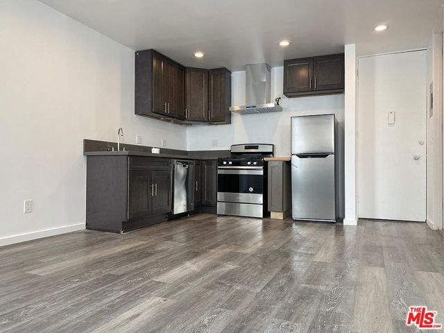 1627 N Poinsettia Place, Los Angeles, CA 90046