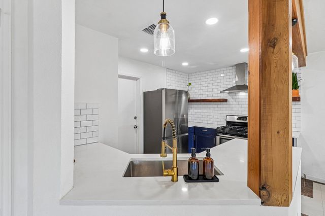 1101 Silverton CT, Austin, TX 78753