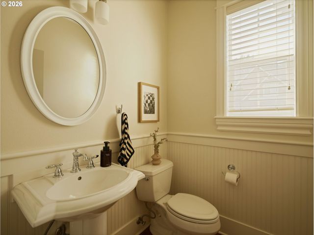 8512 Se CONSTANCE Dr, Happy Valley, OR 97086