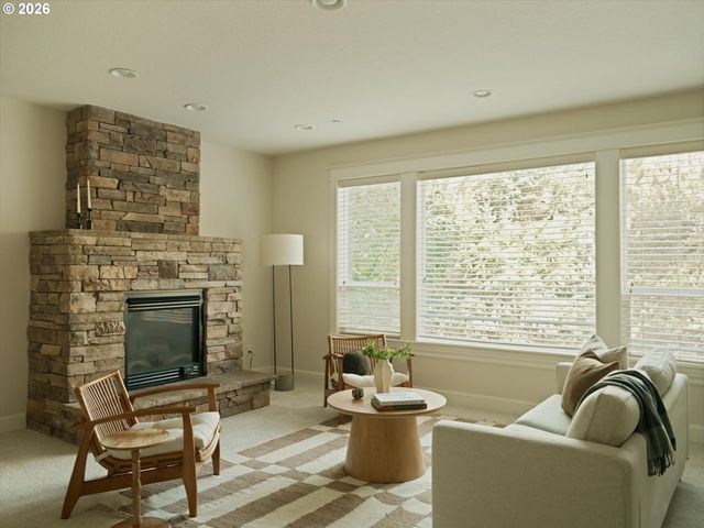 8512 Se CONSTANCE Dr, Happy Valley, OR 97086