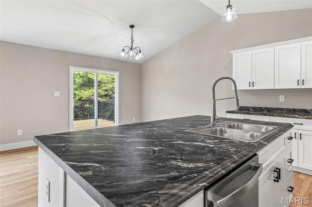 5669 Jeanmarie Drive, Hillsboro, MO 63050
