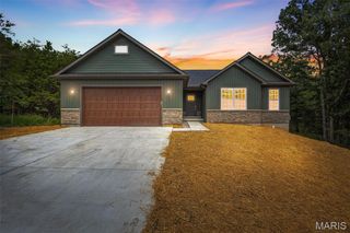 5669 Jeanmarie Drive, Hillsboro, MO 63050