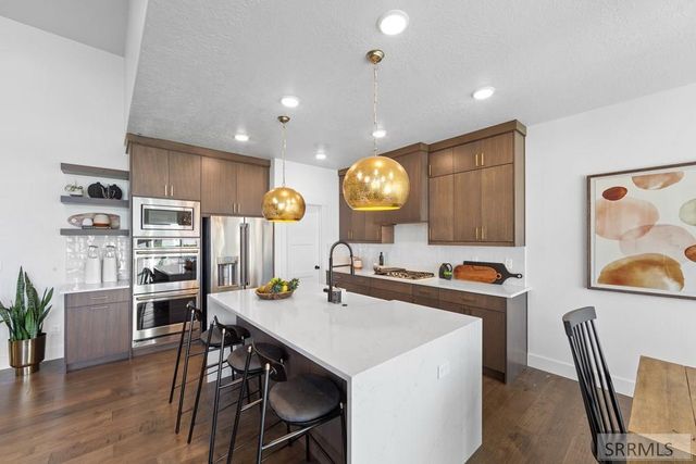 400 Sage Lakes Blvd, Idaho Falls, ID 83401