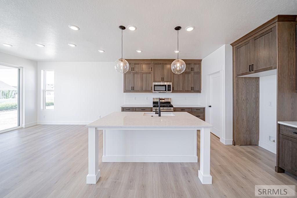 Image 16 of property listing at 400 Sage Lakes Blvd, Idaho Falls, ID 83401