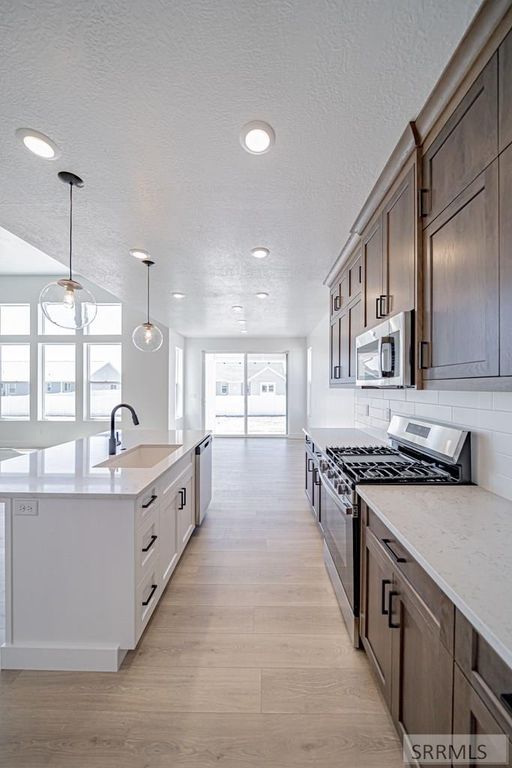 Image 21 of property listing at 400 Sage Lakes Blvd, Idaho Falls, ID 83401