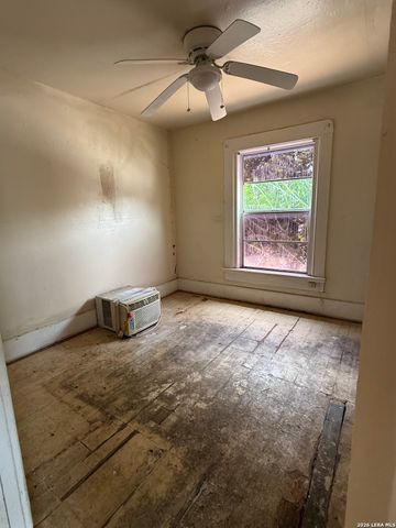 210 Chicago Blvd, San Antonio, TX 78210