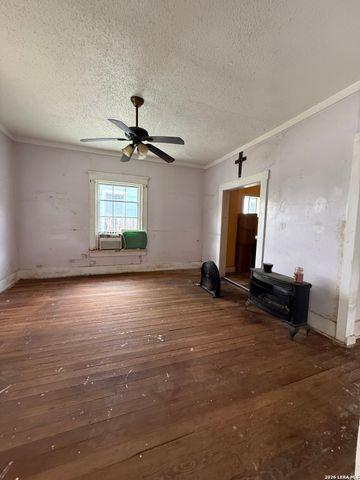 210 Chicago Blvd, San Antonio, TX 78210