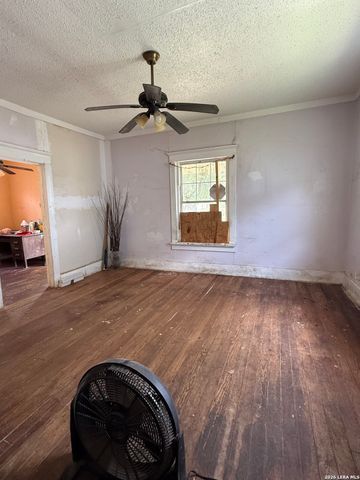210 Chicago Blvd, San Antonio, TX 78210