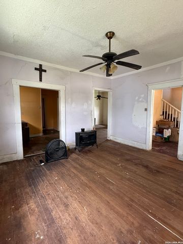 210 Chicago Blvd, San Antonio, TX 78210