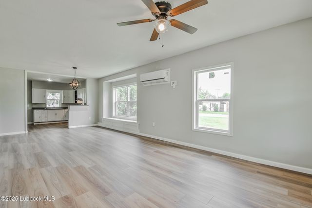 115 Yonkers Street, Plainview, TX 79072