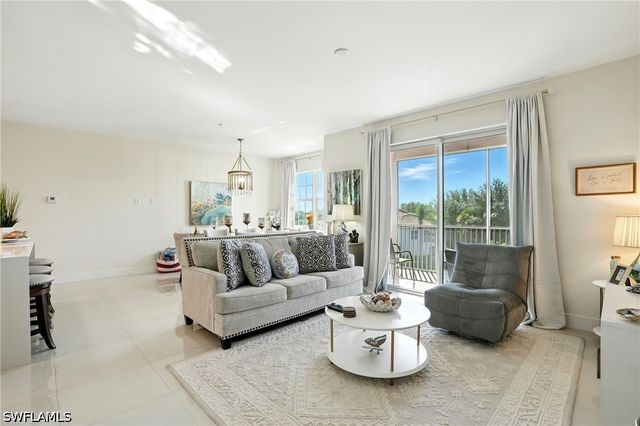15901 Royal Pointe LN 301, Fort Myers, FL 33908