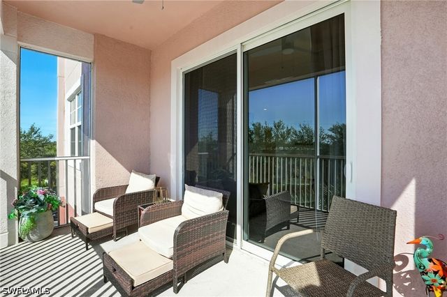 15901 Royal Pointe LN 301, Fort Myers, FL 33908