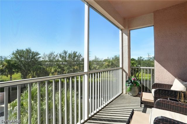 15901 Royal Pointe LN 301, Fort Myers, FL 33908