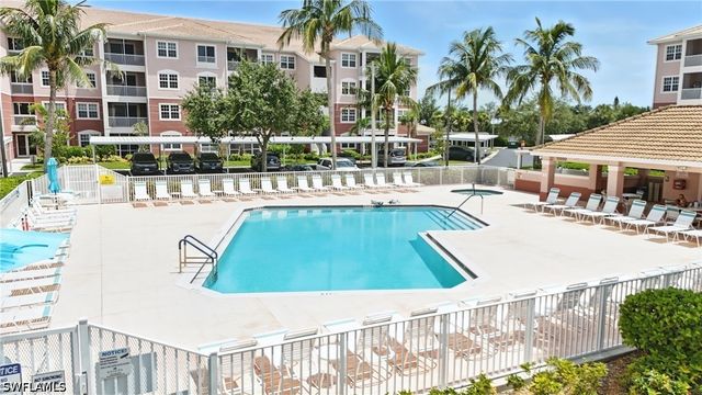 15901 Royal Pointe LN 301, Fort Myers, FL 33908