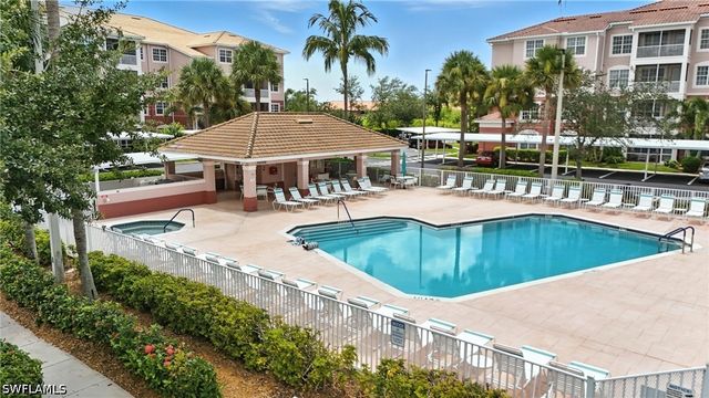 15901 Royal Pointe LN 301, Fort Myers, FL 33908