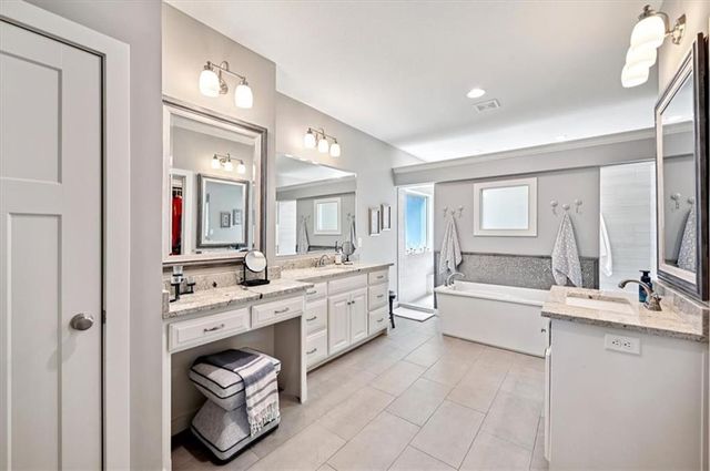 9519 N Lane Avenue, Kansas City, MO 64157
