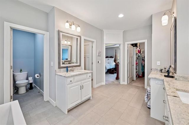 9519 N Lane Avenue, Kansas City, MO 64157