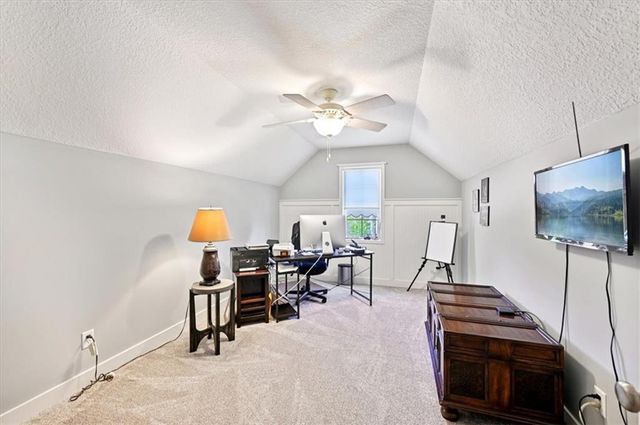 9519 N Lane Avenue, Kansas City, MO 64157