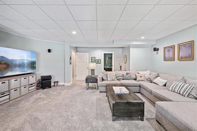 9519 N Lane Avenue, Kansas City, MO 64157