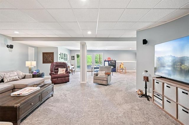 9519 N Lane Avenue, Kansas City, MO 64157