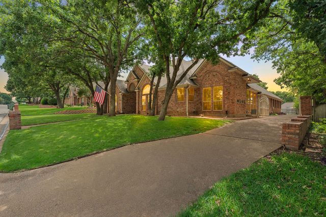 6604 Nantucket Lane, Arlington, TX 76001
