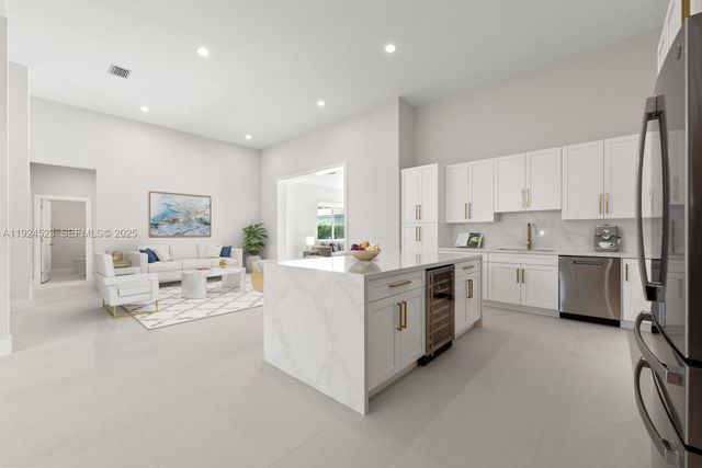 16160 SW 89th Pl, Palmetto Bay, FL 33157