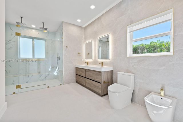 16160 SW 89th Pl, Palmetto Bay, FL 33157