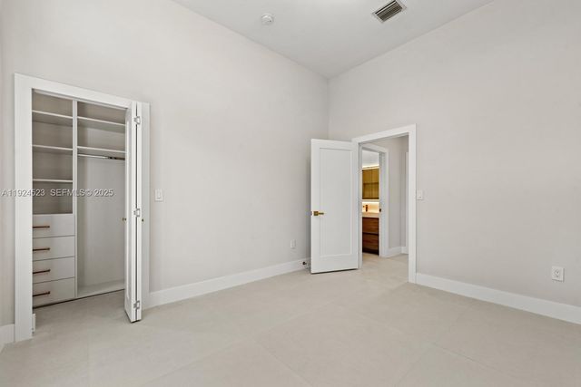 16160 SW 89th Pl, Palmetto Bay, FL 33157