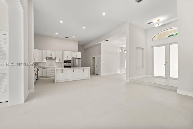 16160 SW 89th Pl, Palmetto Bay, FL 33157