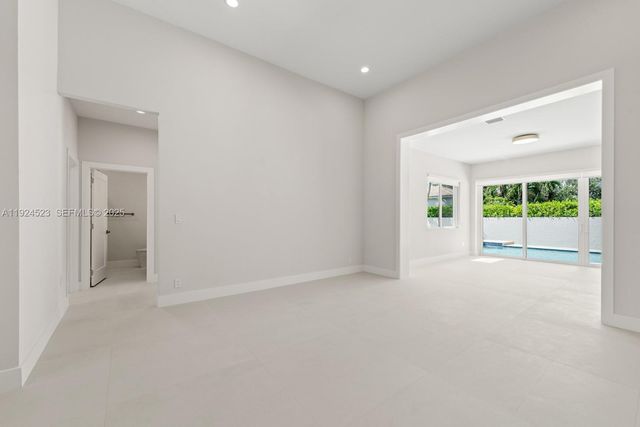 16160 SW 89th Pl, Palmetto Bay, FL 33157