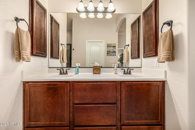 6202 E MCKELLIPS Road 177, Mesa, AZ 85215