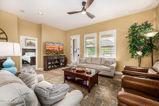 6202 E MCKELLIPS Road 177, Mesa, AZ 85215