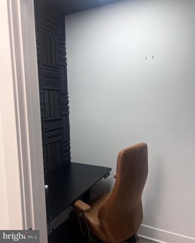 160-64 N 2ND ST, Philadelphia, PA 19106