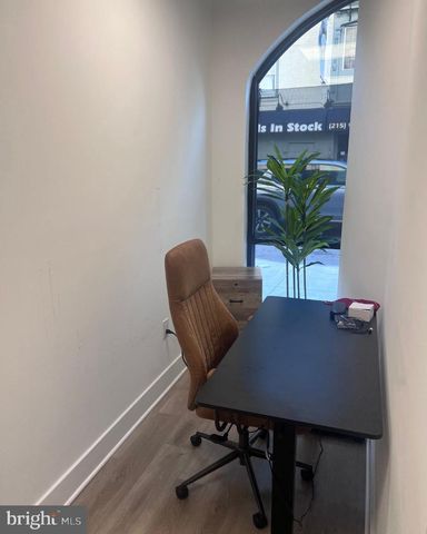 160-64 N 2ND ST, Philadelphia, PA 19106