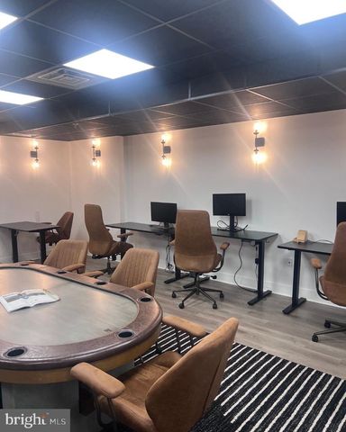 160-64 N 2ND ST, Philadelphia, PA 19106