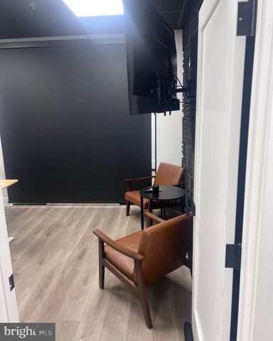 160-64 N 2ND ST, Philadelphia, PA 19106