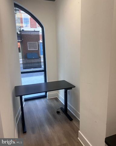 160-64 N 2ND ST, Philadelphia, PA 19106