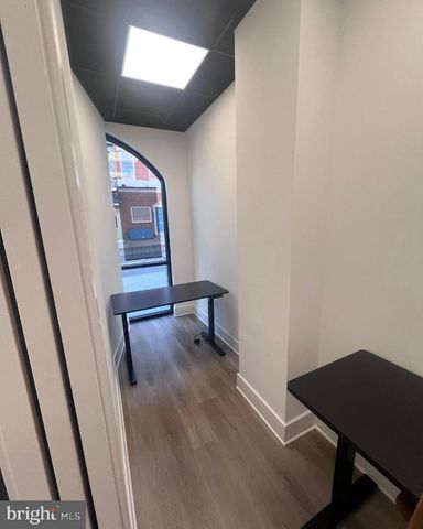 160-64 N 2ND ST, Philadelphia, PA 19106