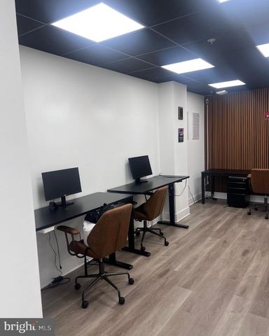 160-64 N 2ND ST, Philadelphia, PA 19106