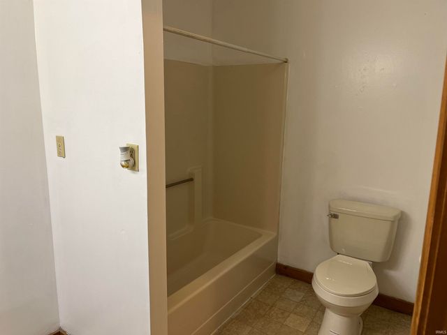 716 Waggoner Avenue, Evansville, IN 47714