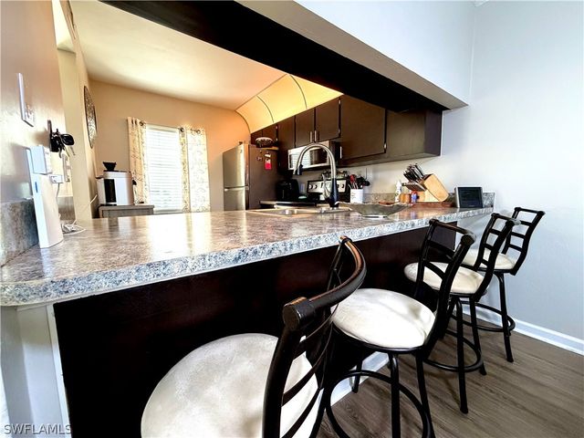 2690 Kings Lake BLVD 102, Naples, FL 34112