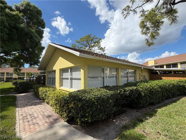 2690 Kings Lake BLVD 102, Naples, FL 34112