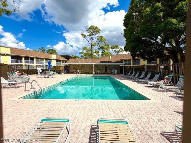 2690 Kings Lake BLVD 102, Naples, FL 34112