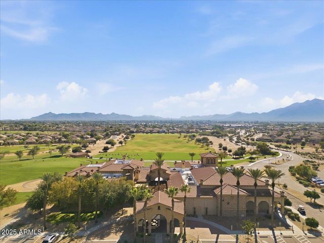 6587 S CLASSIC Way, Gilbert, AZ 85298