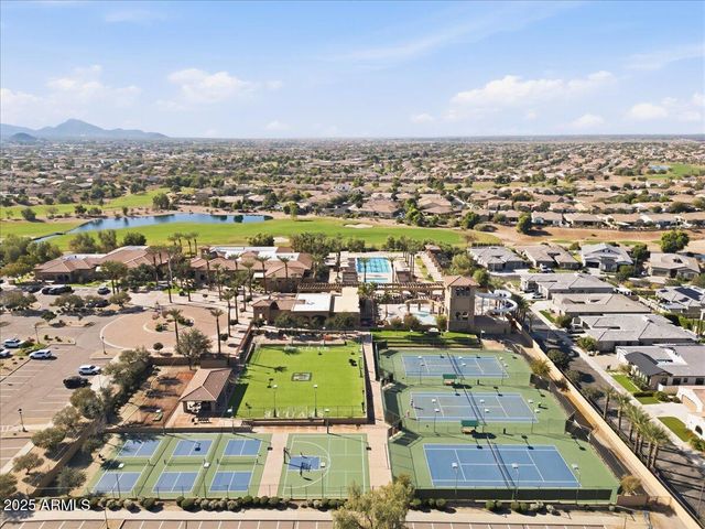 6587 S CLASSIC Way, Gilbert, AZ 85298