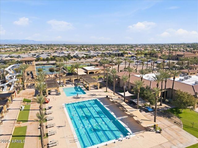 6587 S CLASSIC Way, Gilbert, AZ 85298