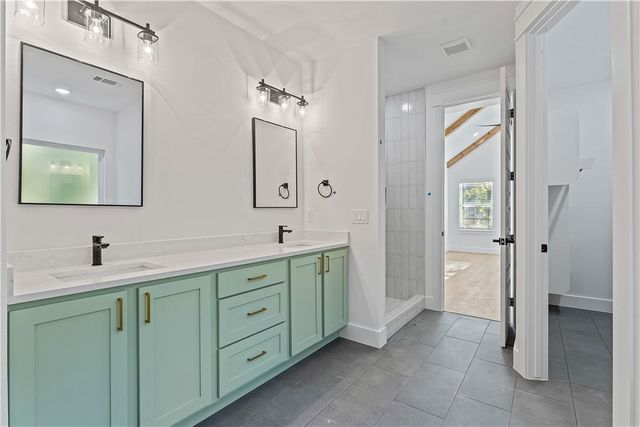 2 Kolman Lane, Bella Vista, AR 72715